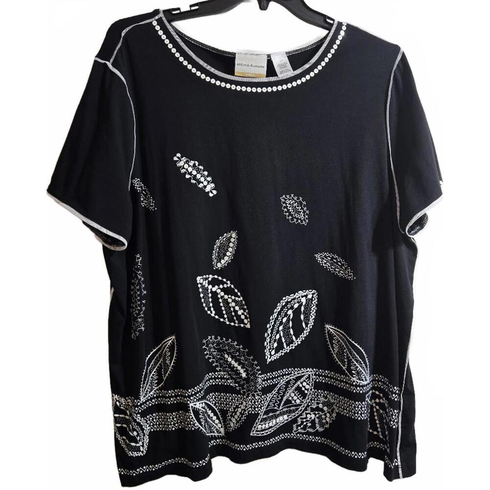 Alfred Dunner Black Short Sleeve Top with White Sequin Leaf Design Plus Size 2X
